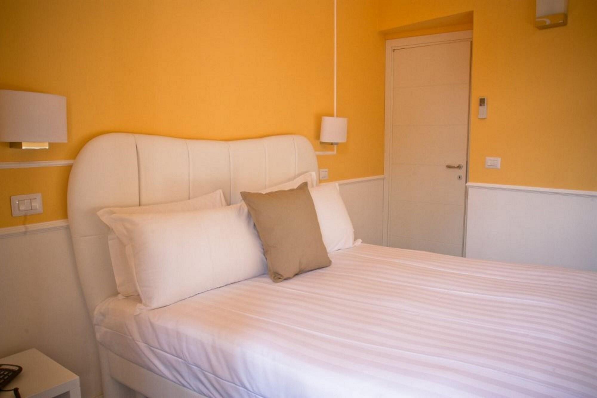 Roma Resort Trevi Экстерьер фото